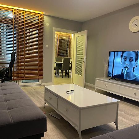 Idealapartments Llc 4 พริสตีนา ภายนอก รูปภาพ