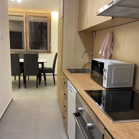 Idealapartments Llc 4 พริสตีนา ภายนอก รูปภาพ