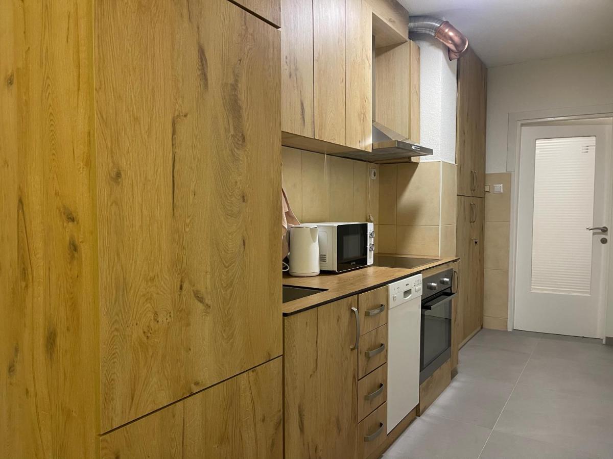 Idealapartments Llc 4 พริสตีนา ภายนอก รูปภาพ