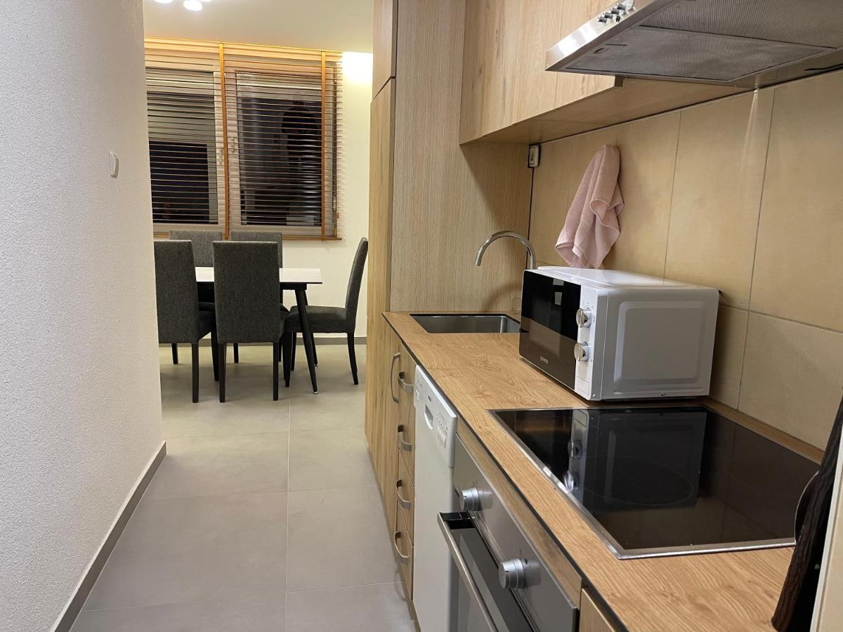 Idealapartments Llc 4 พริสตีนา ภายนอก รูปภาพ